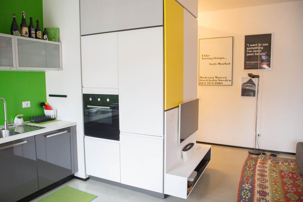 Lorenteggio Business Apartment Milan Luaran gambar